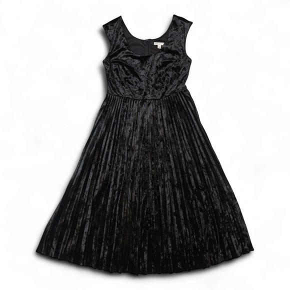 New York & Company Black Crushed Velvet Dress Fit & Flare Pleated Skirt Sz M EUC - Picture 1 of 11